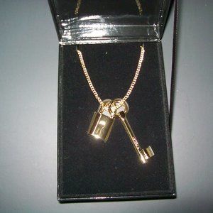 Victoria"s Secret Scandalous Lock and Key Neclace